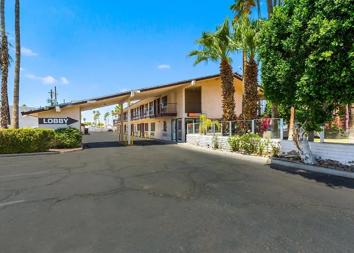 Knights Motel 2*