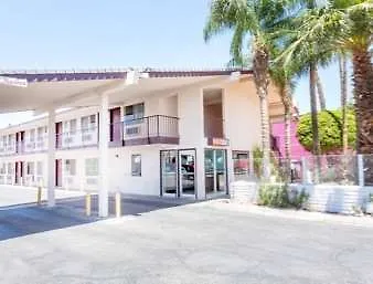 Knights Motel 2*